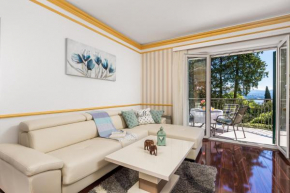 Apartment All for you - with a swimming pool